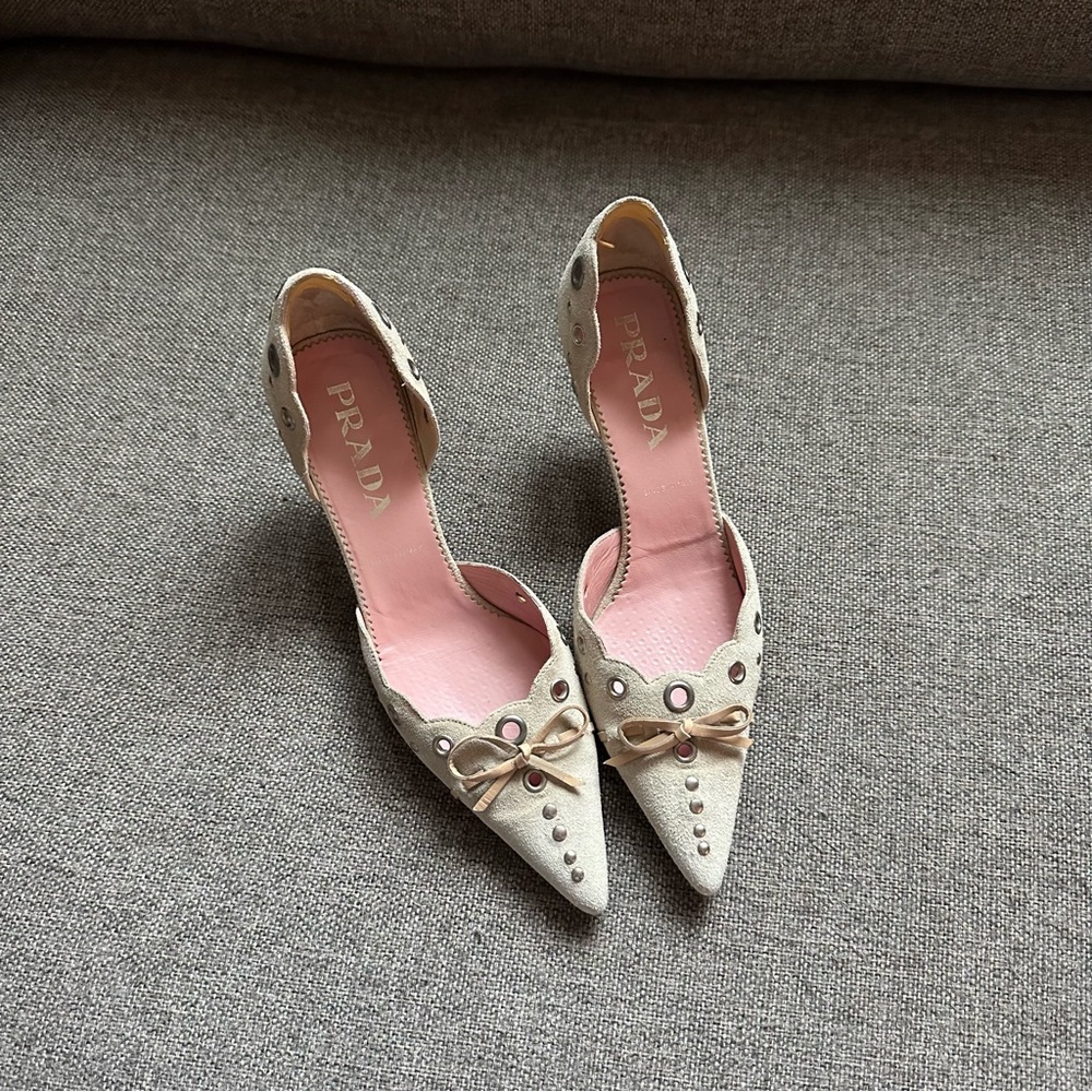 Vintage Prada grommet beige heels - Picture 2 of 5